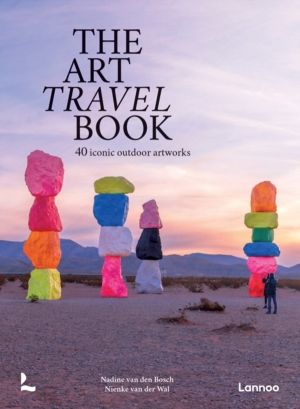 Art Travel Book - 40 Iconic Outdoor Artworks